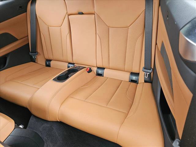 Used 2023 BMW M440i Convertible w/ Premium Package image 17
