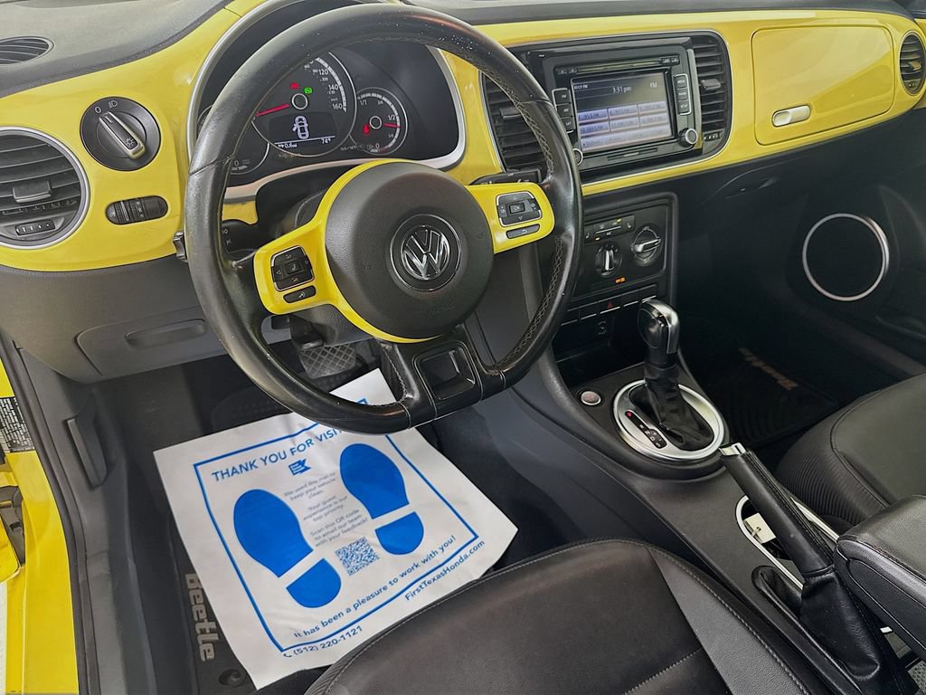 Used 2013 Volkswagen Beetle 2.5 FWD image 25