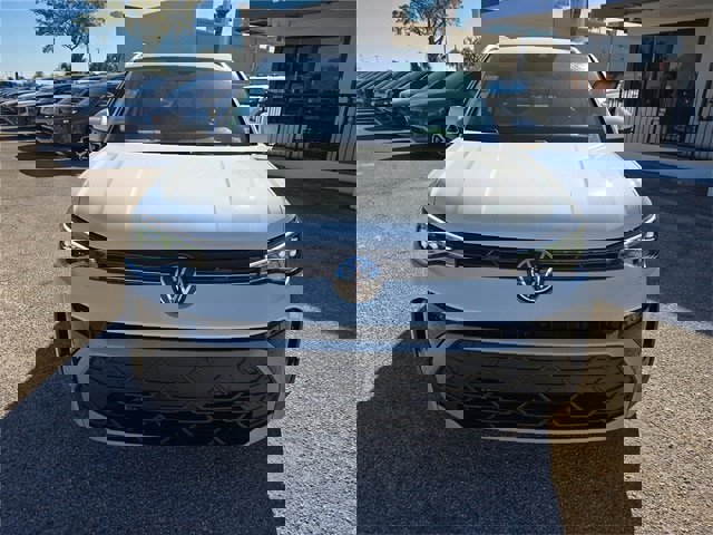 New 2025 Volkswagen Taos SE image 2