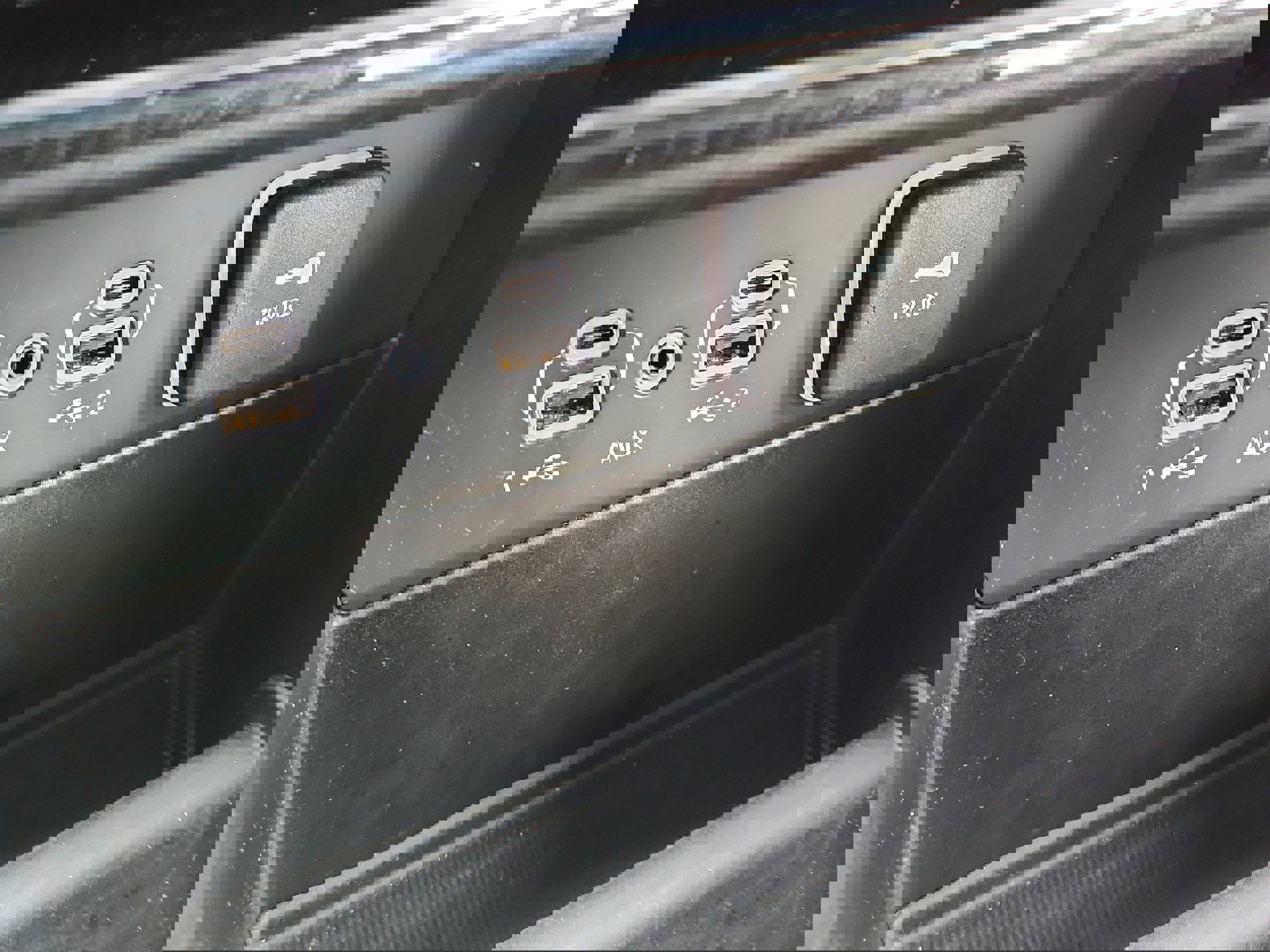 Used 2023 Jeep Grand Cherokee Limited image 24