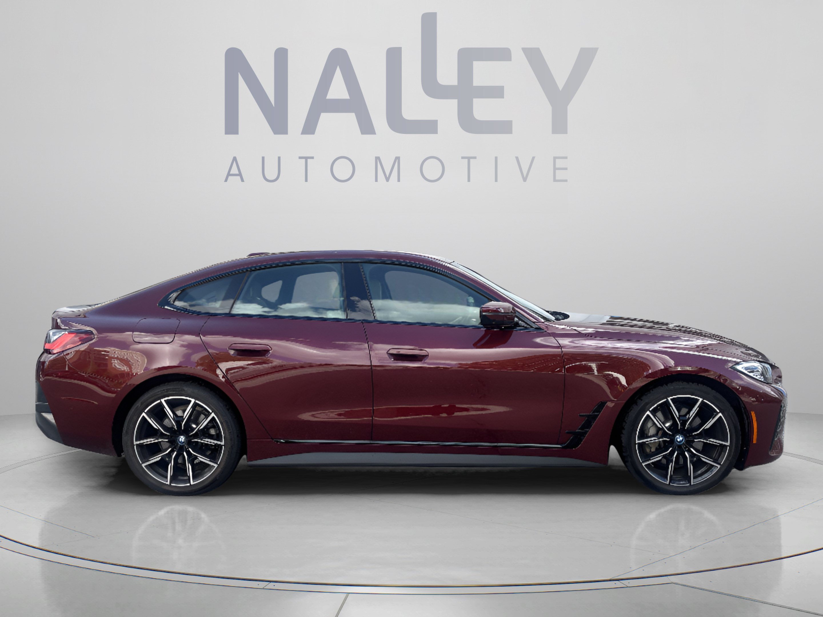 Used 2023 BMW i4 eDrive40 w/ M Sport Package RWD image 4