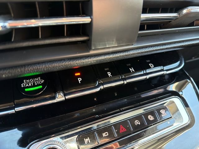 Used 2025 Lincoln Corsair AWD w/ Equipment Group 101A image 27