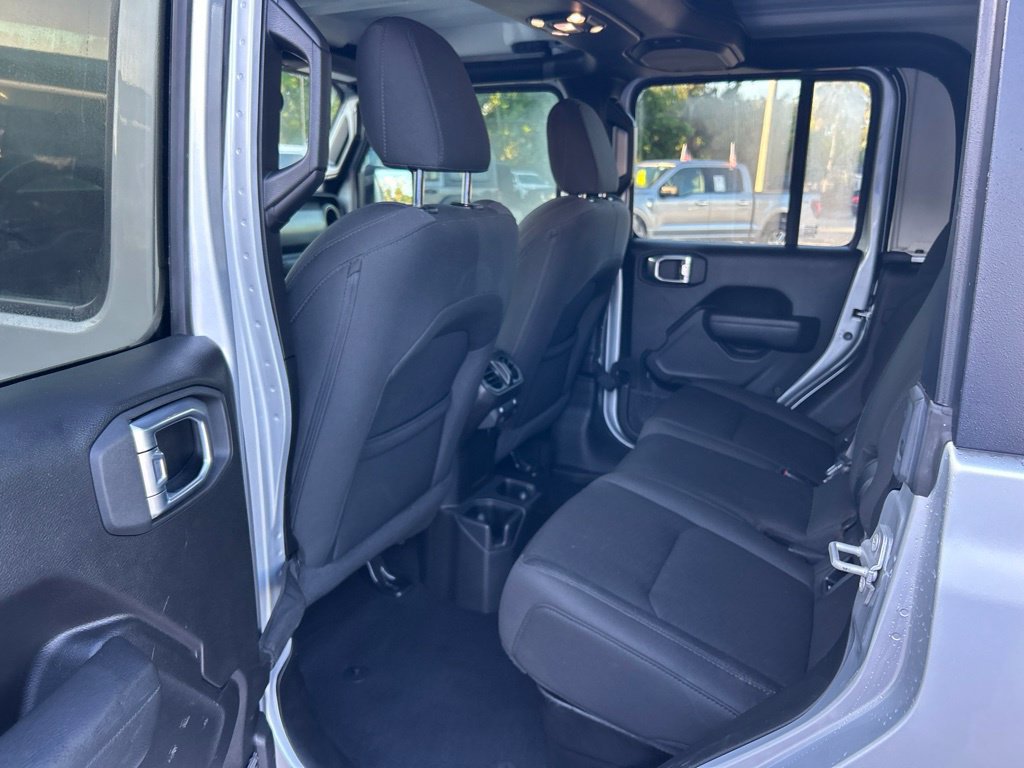 Used 2022 Jeep Gladiator Sport AWD/4WD image 31