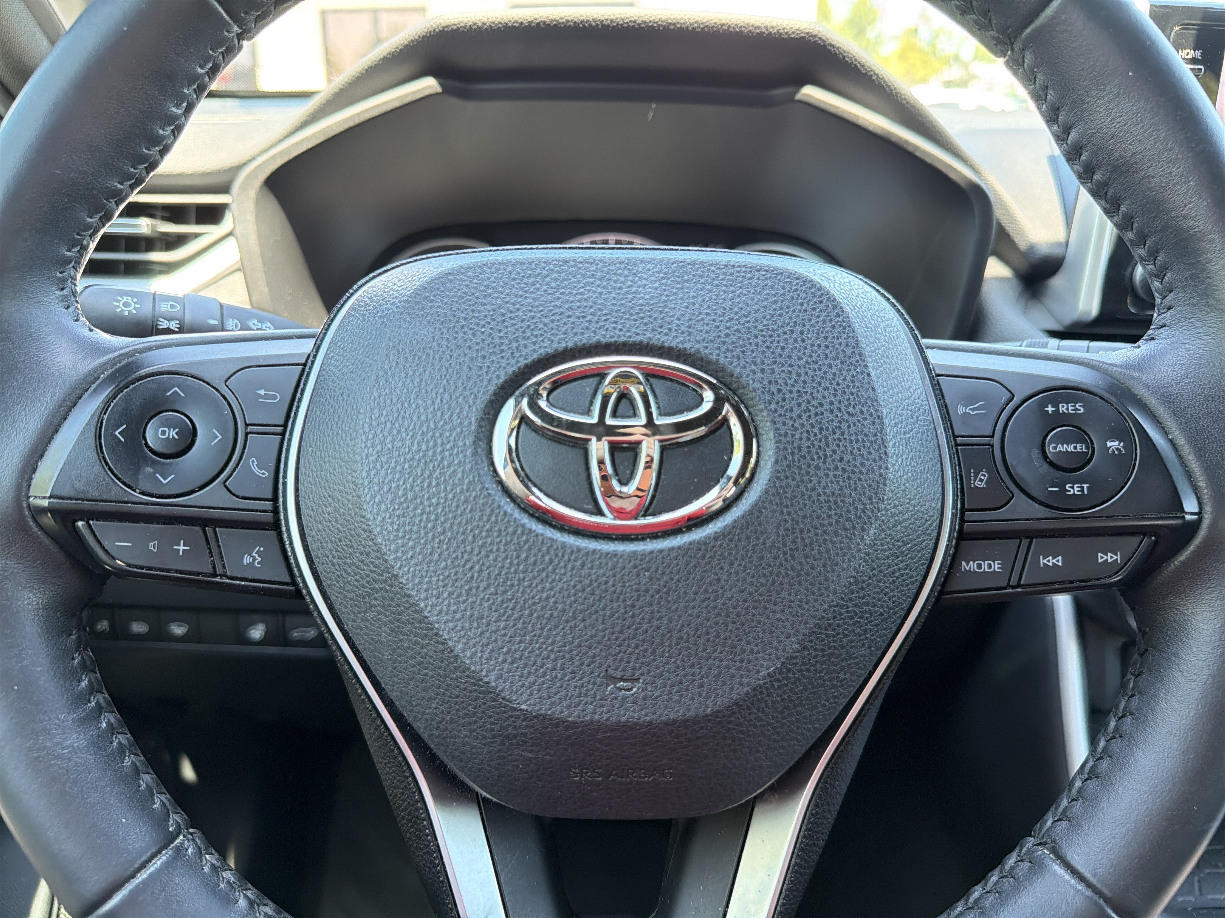 Used 2020 Toyota RAV4 XSE w/ XSE Grade Weather Package AWD/4WD image 10