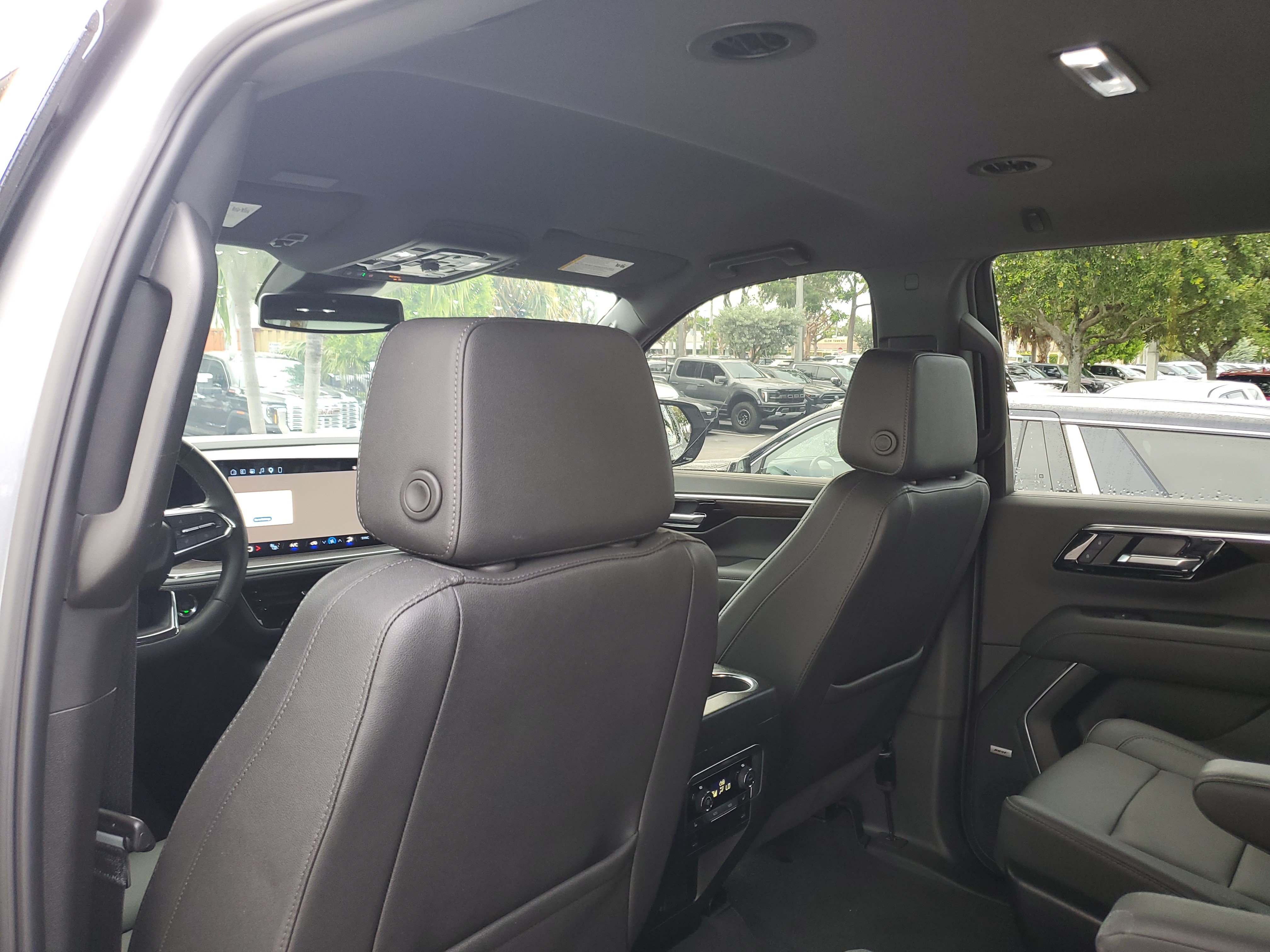 Used 2026 Chevrolet Tahoe LT w/ Comfort Package RWD image 15