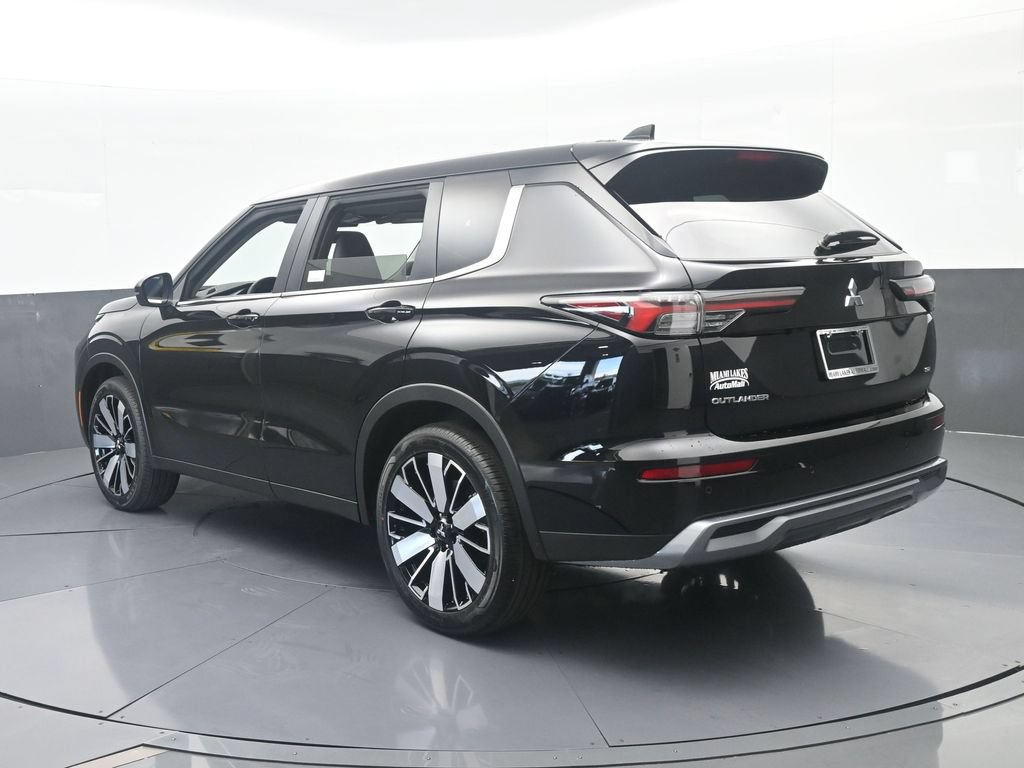 New 2026 Mitsubishi Outlander SE FWD image 4