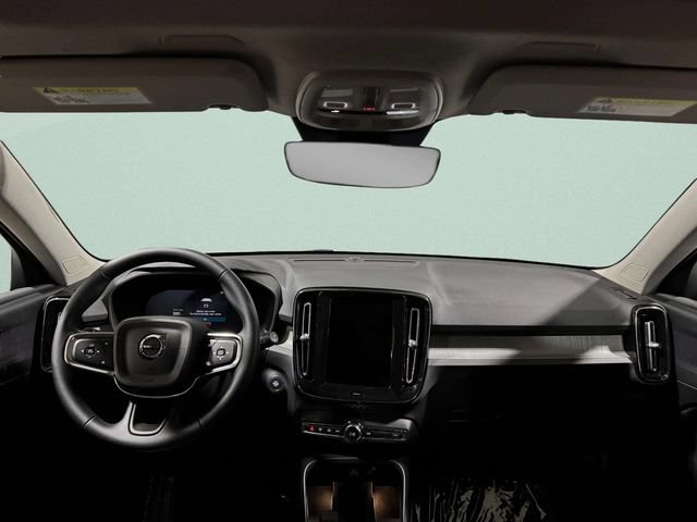 Used 2025 Volvo XC40 B5 Core AWD/4WD image 12