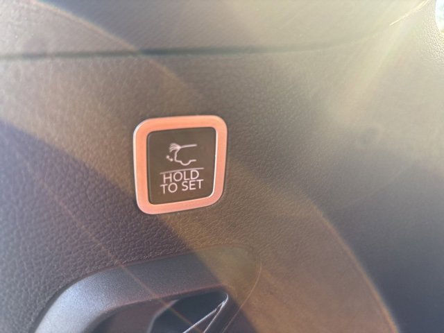 Used 2024 Jeep Grand Wagoneer Series III w/ Rear Seat Video Group 1 image 15