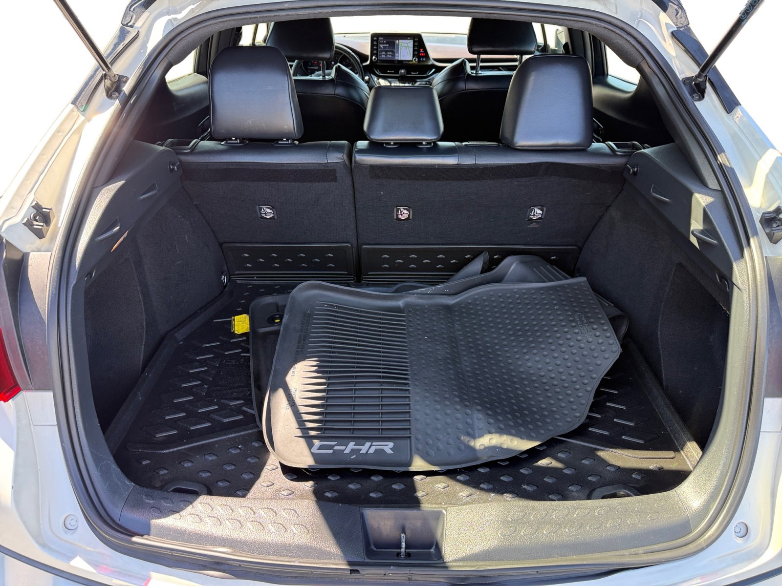 Used 2019 Toyota C-HR Limited image 17