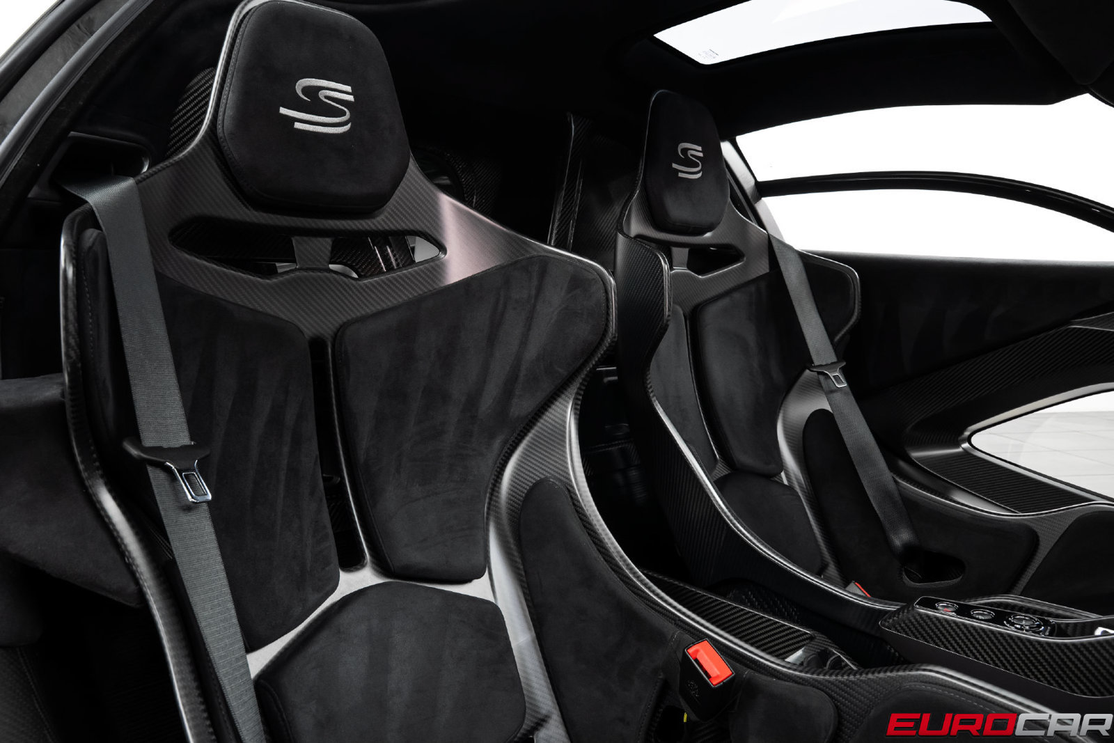 Used 2019 McLaren Senna RWD image 68