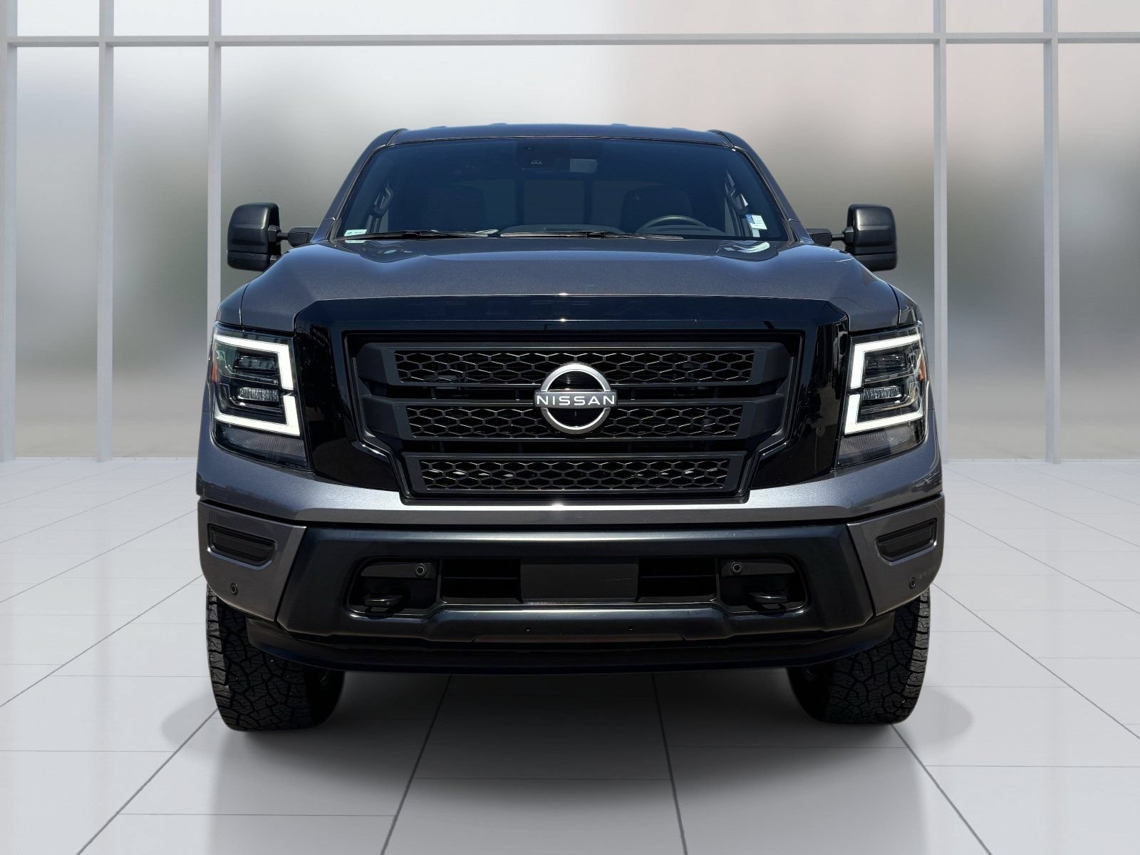 Certified 2024 Nissan Titan SV w/ SV Convenience Package AWD/4WD image 10
