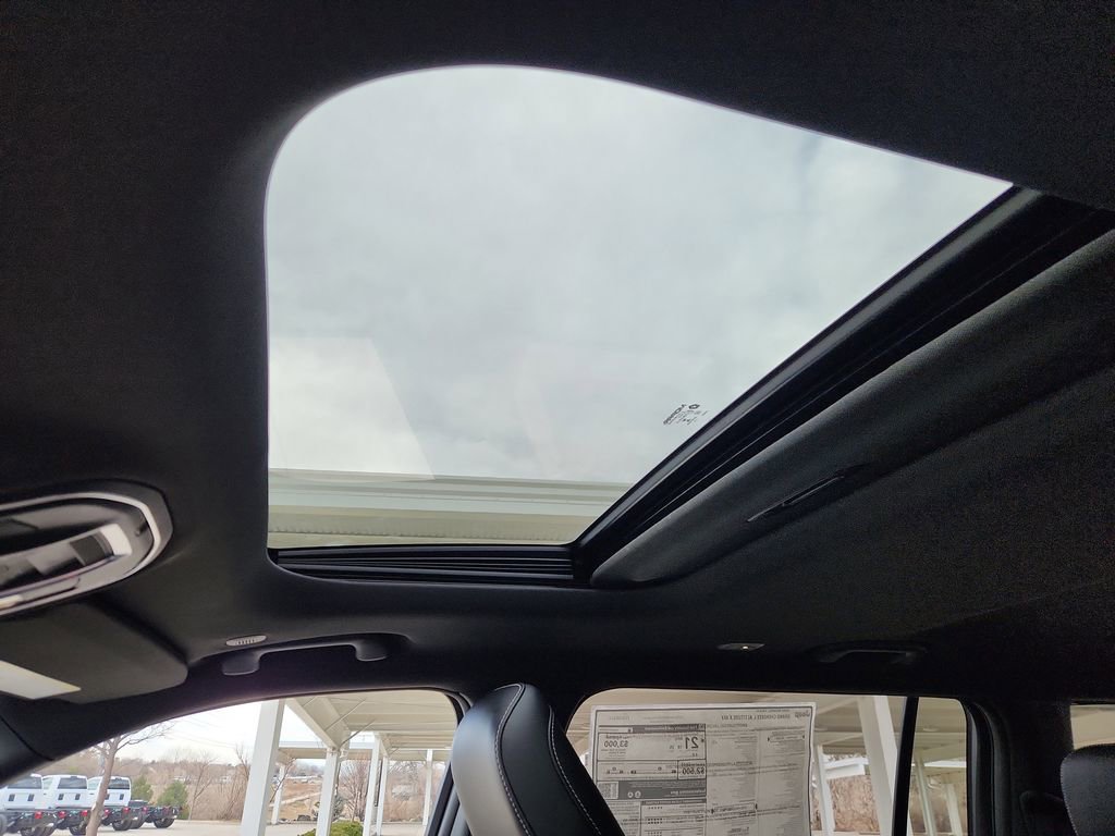 New 2025 Jeep Grand Cherokee L Altitude image 17