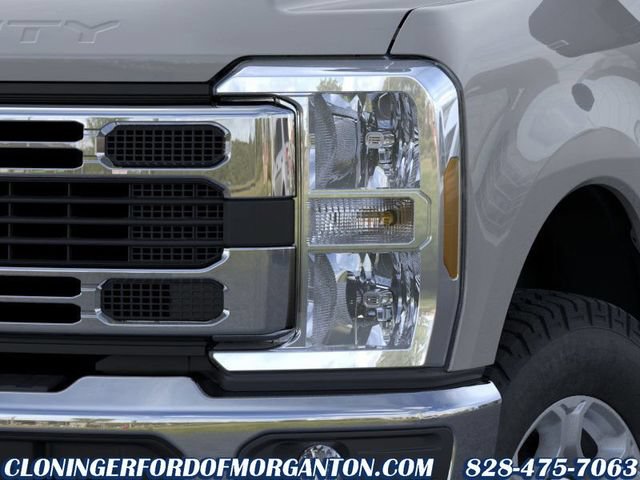 New 2026 Ford F250 XLT w/ FX4 Off-Road Package AWD/4WD image 18