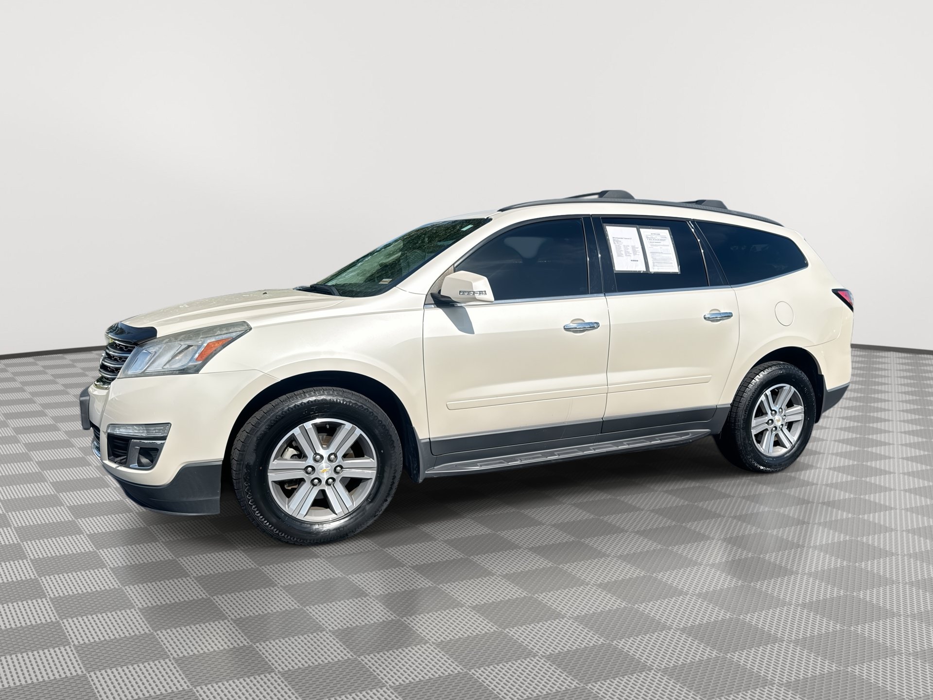 Used 2015 Chevrolet Traverse LT FWD image 1