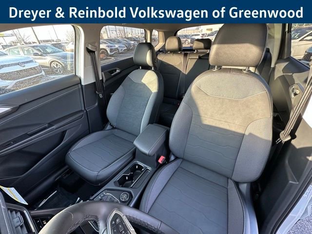 New 2026 Volkswagen Taos SE image 26