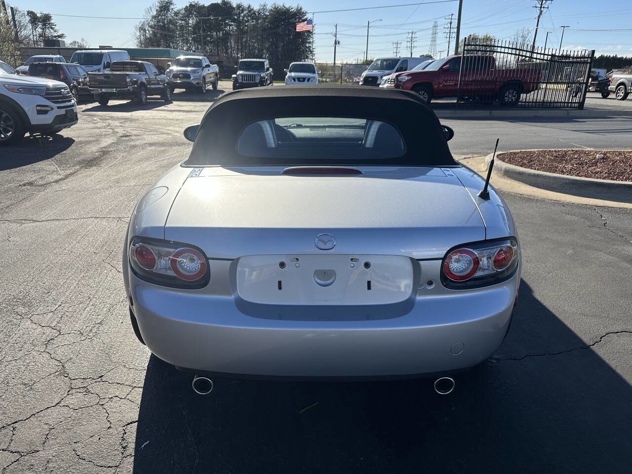 Used 2007 MAZDA MX-5 Miata Touring image 6