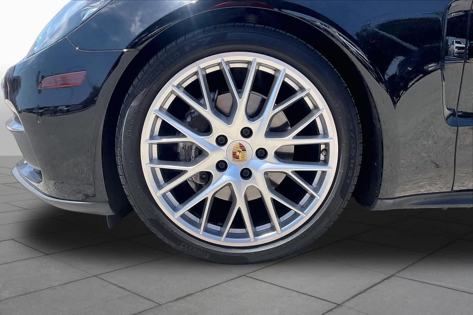 Used 2018 Porsche Panamera 4 AWD/4WD image 11
