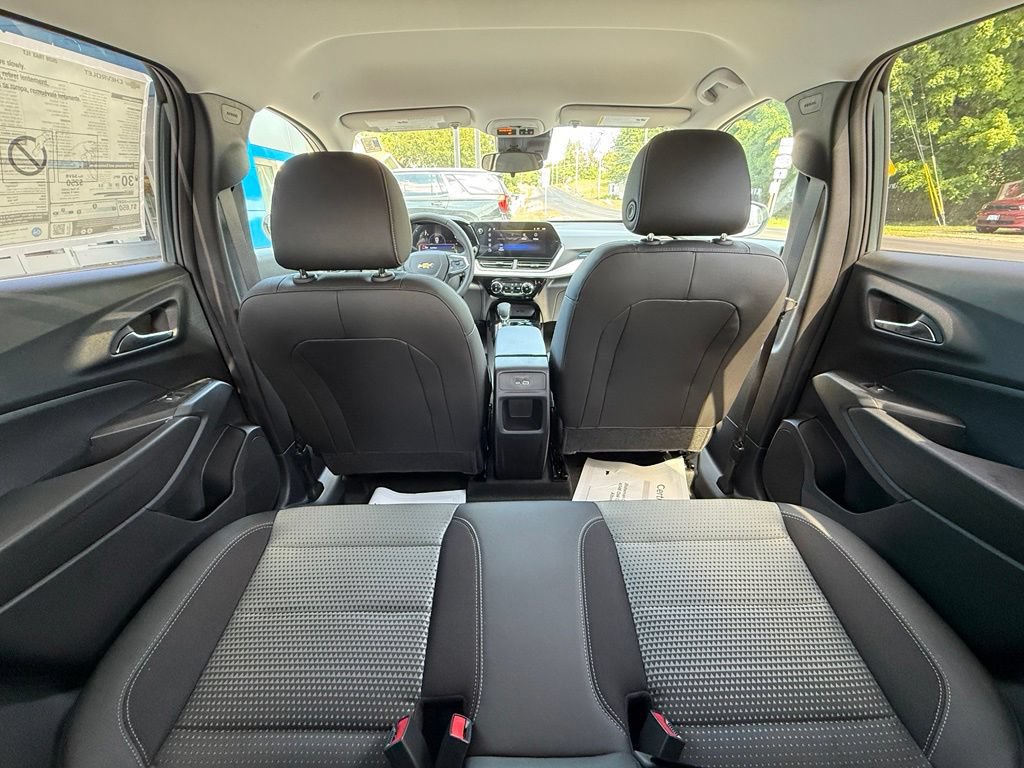New 2026 Chevrolet Trax LT w/ LT Convenience Package FWD image 30