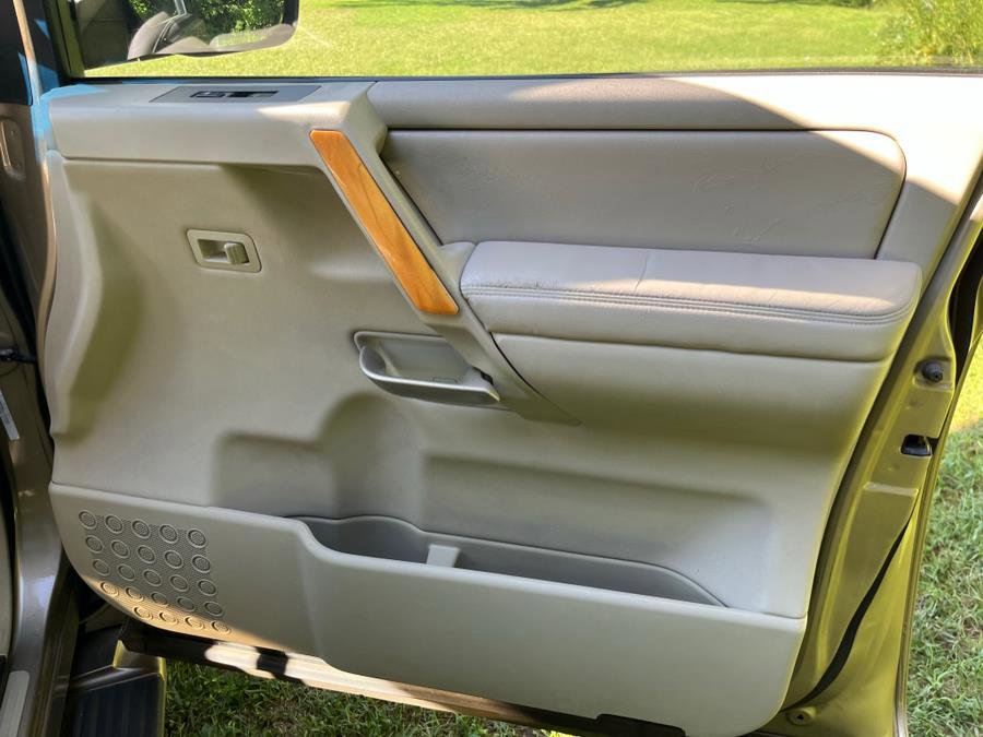 Used 2004 INFINITI QX56 4WD w/ Smart Vision Pkg image 27