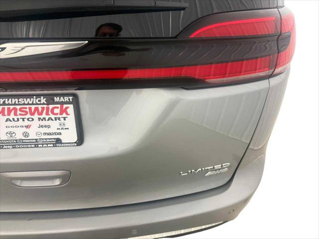 Certified 2021 Chrysler Pacifica Limited AWD/4WD image 18