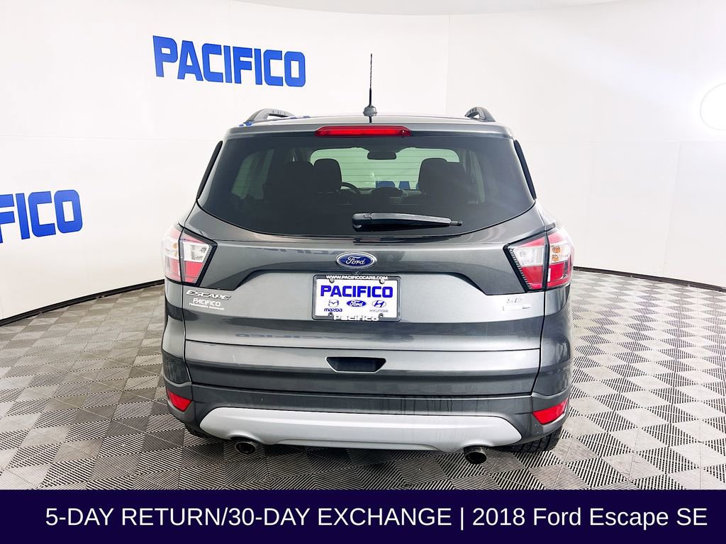 Certified 2018 Ford Escape SE image 7