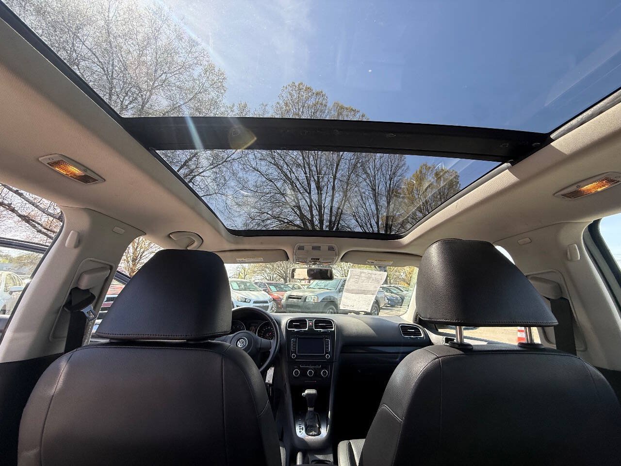 Used 2010 Volkswagen Jetta SE FWD image 15