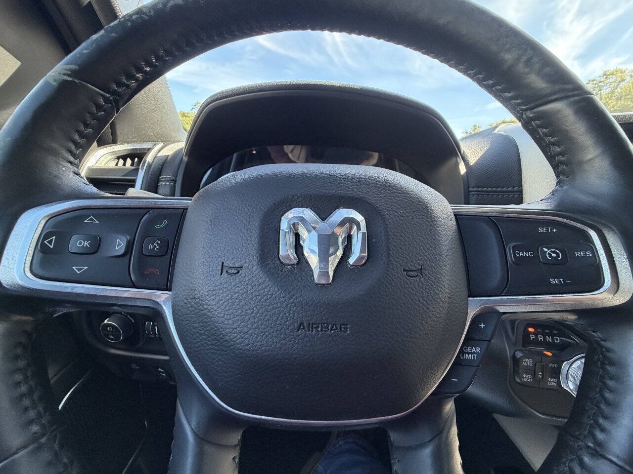 Used 2019 RAM 1500 Laramie w/ Sport Appearance Package AWD/4WD image 15