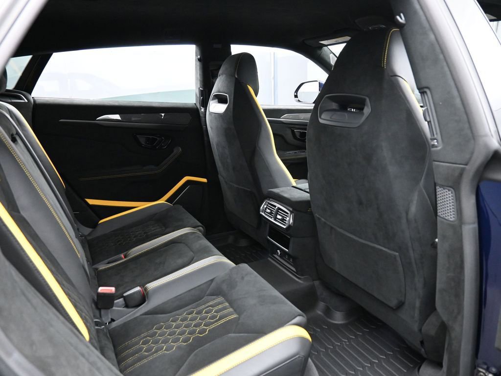 Used 2023 Lamborghini Urus Performante image 31