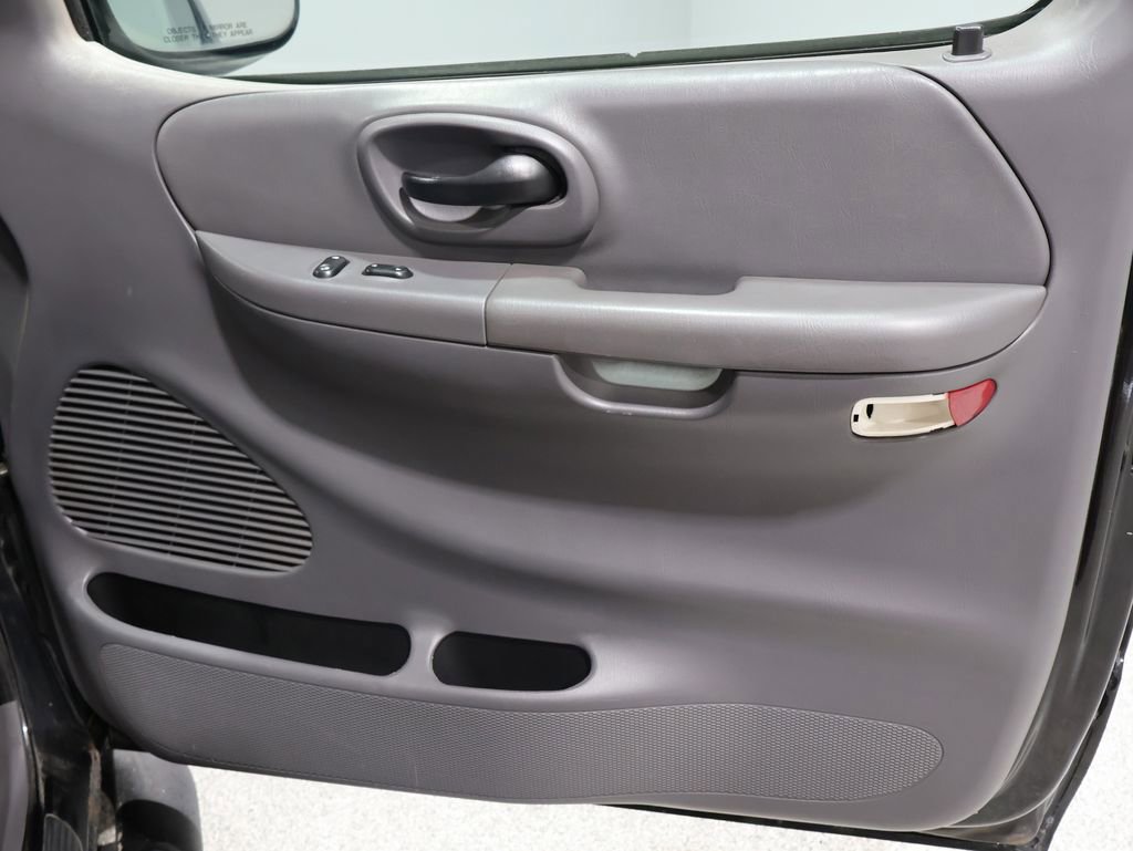 Used 2004 Ford F150 XLT image 21