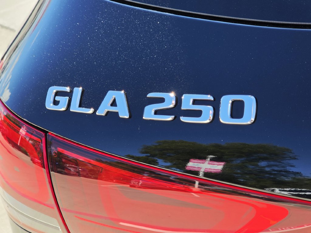 Used 2021 Mercedes-Benz GLA 250 w/ Premium Package image 10