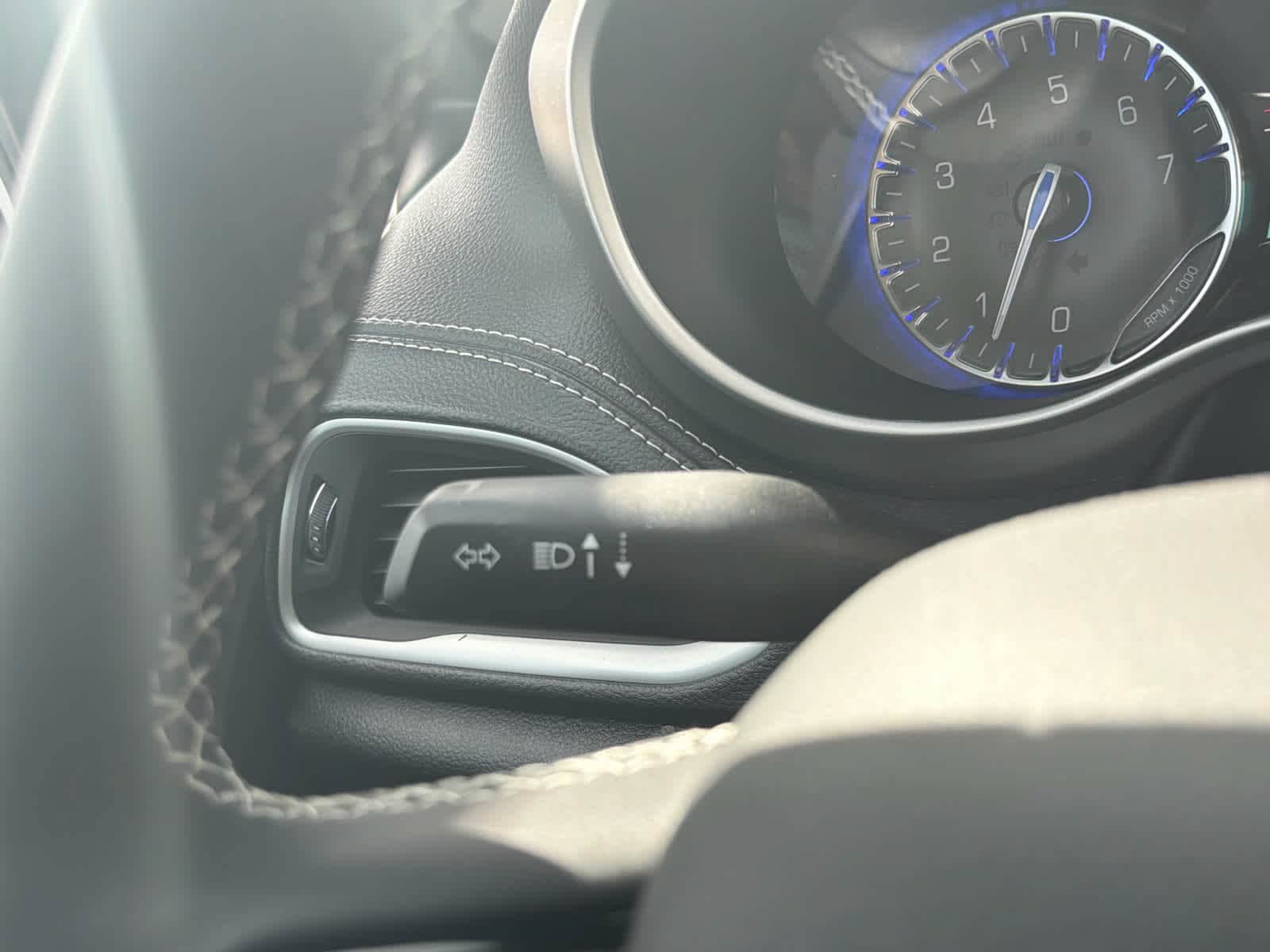 New 2027 Chrysler Pacifica Select FWD image 25