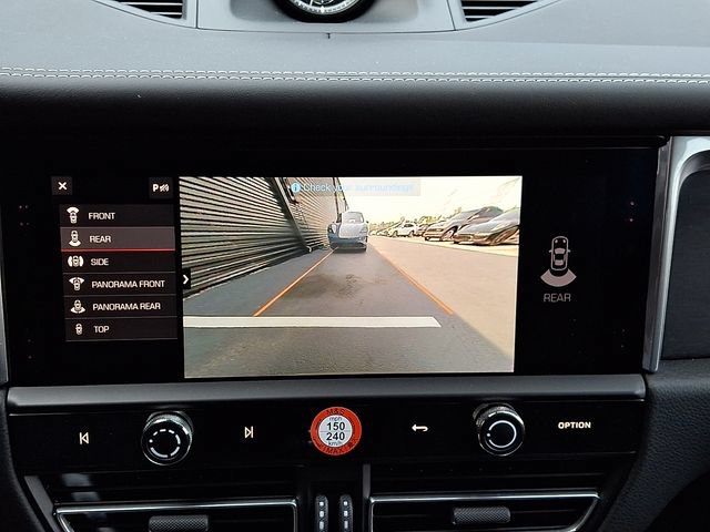 Certified 2025 Porsche Macan GTS AWD/4WD image 22