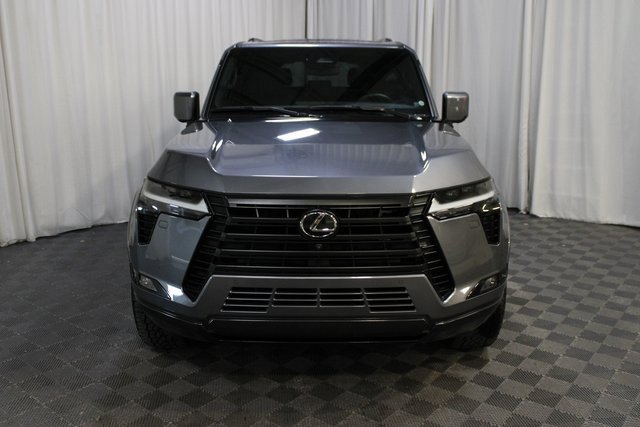 Used 2024 Lexus GX 550 image 2