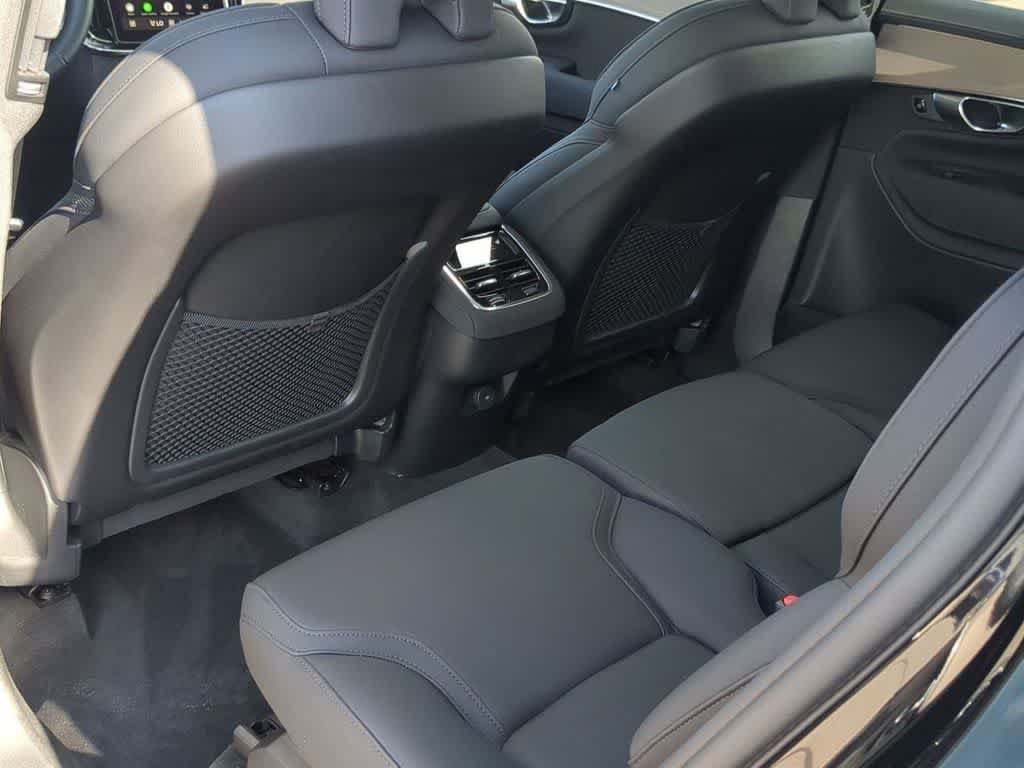 Certified 2026 Volvo XC90 B6 Plus AWD/4WD image 17