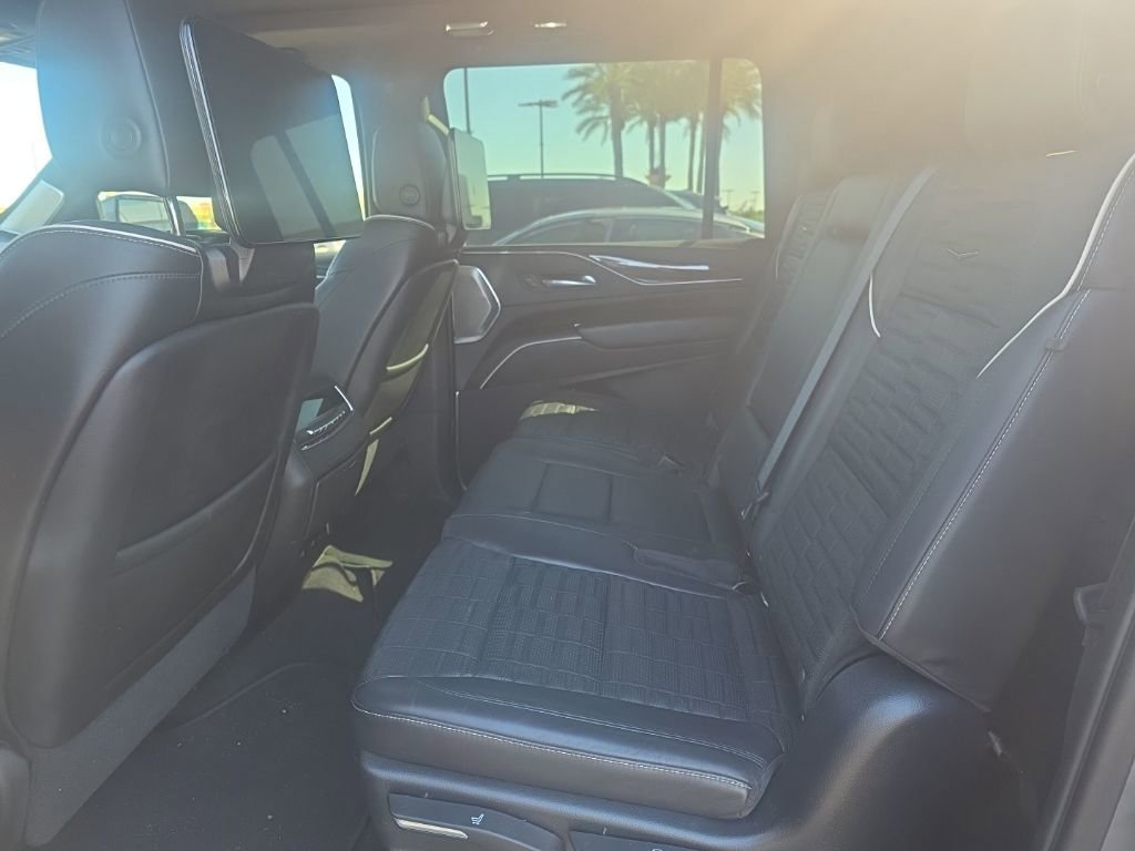 Used 2021 Cadillac Escalade ESV Sport Platinum w/ LPO, ONYX Package image 10