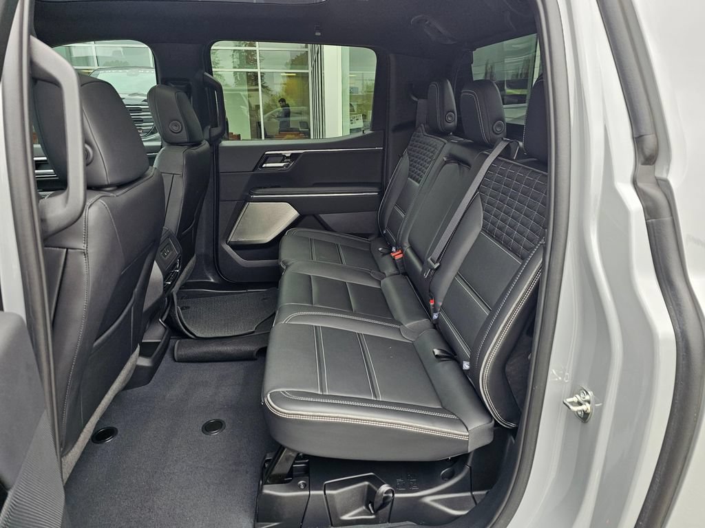 Used 2025 GMC Sierra EV Denali AWD/4WD image 17