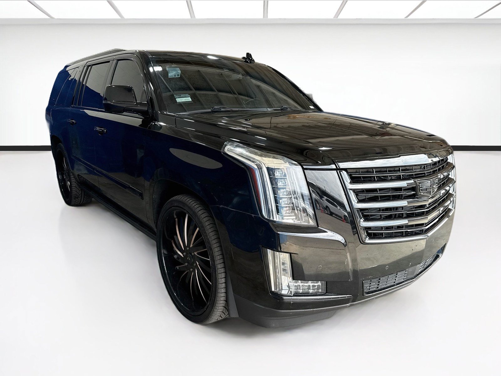 Used 2016 Cadillac Escalade ESV Platinum AWD/4WD image 3