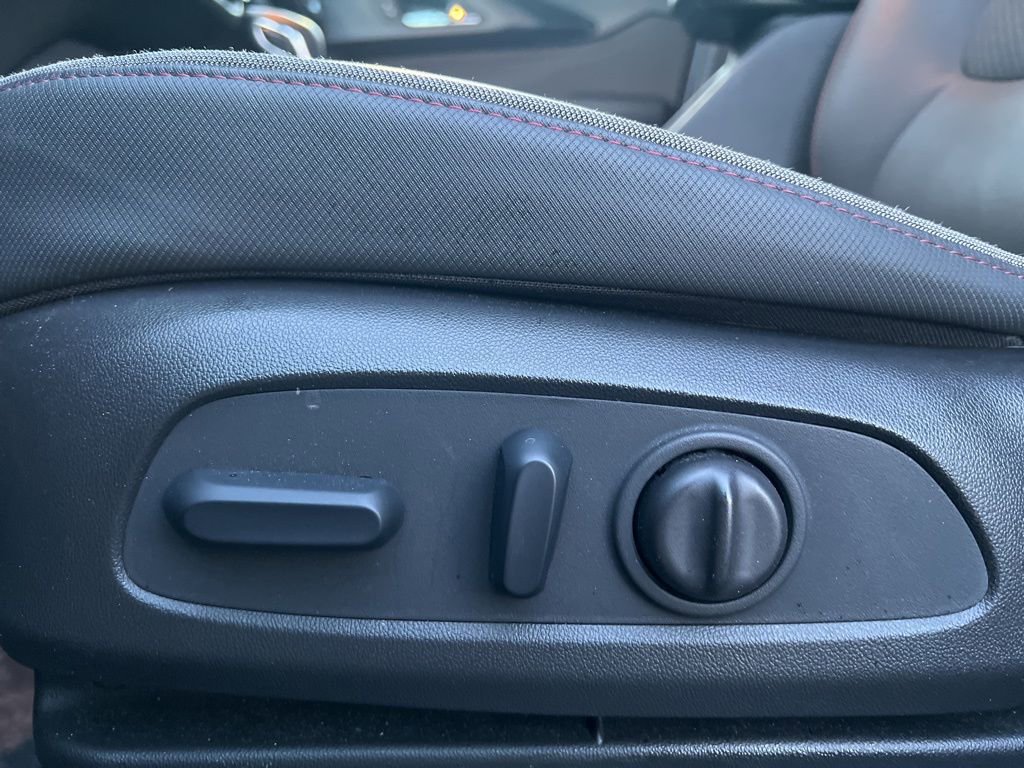 Used 2023 Chevrolet TrailBlazer RS w/ Convenience Package image 9