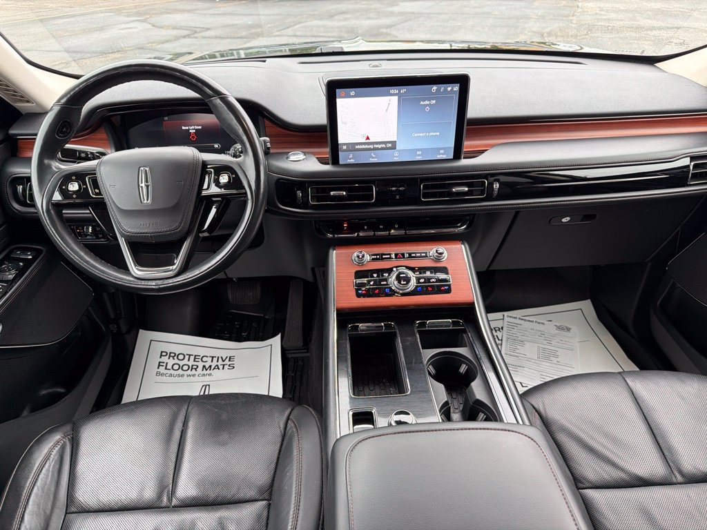 Used 2023 Lincoln Aviator Reserve w/ Equipment Group 201A AWD/4WD image 2