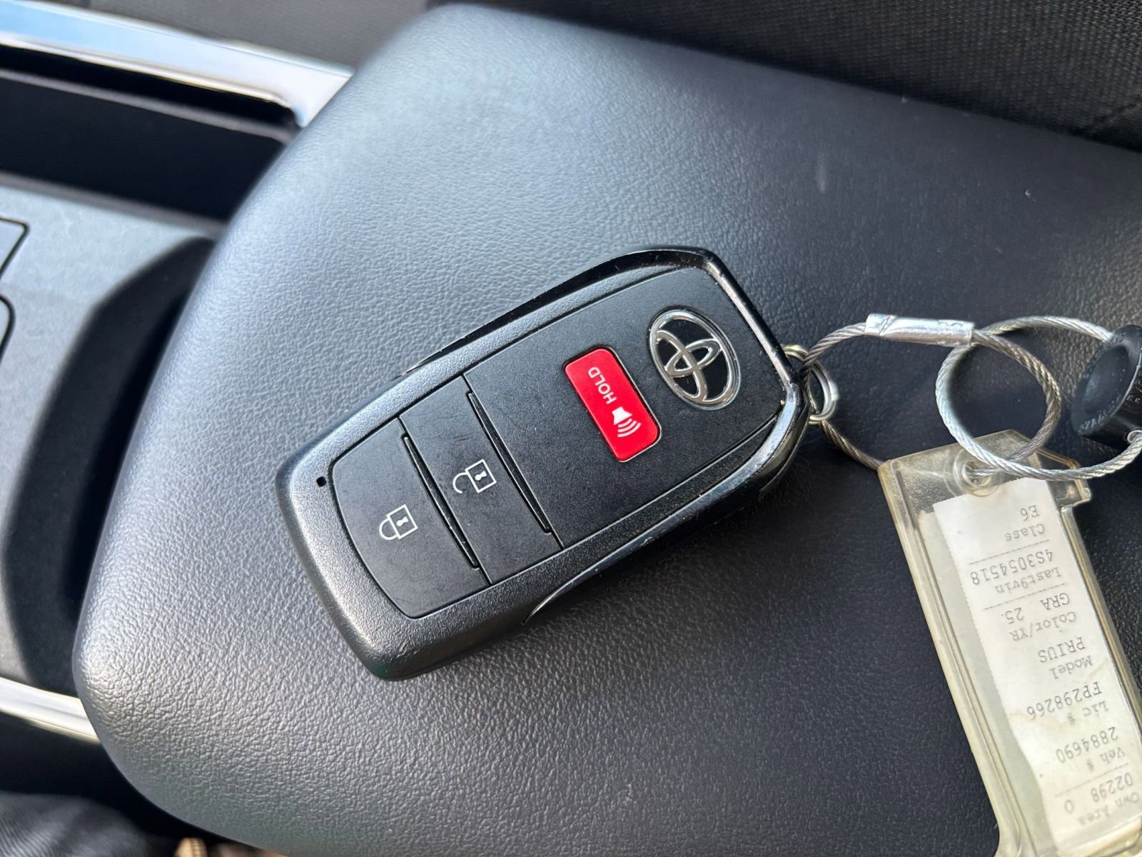 Used 2025 Toyota Prius LE image 22