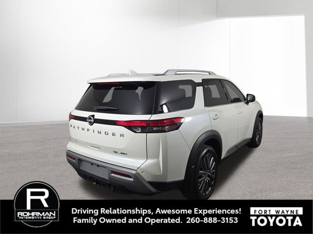 Used 2024 Nissan Pathfinder SL w/ SL Premium Package image 7