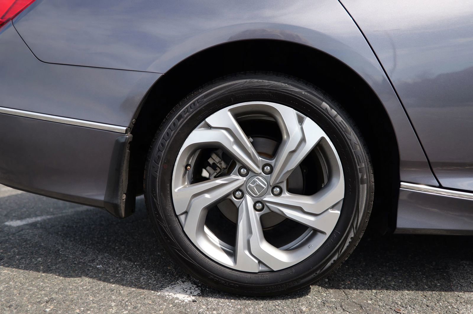 Used 2019 Honda Accord EX image 13