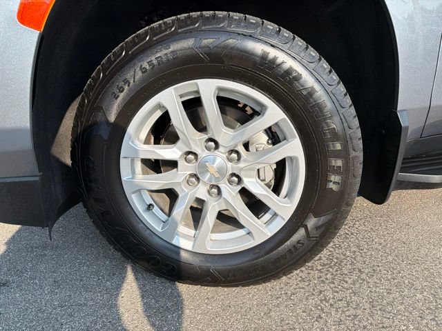 Certified 2022 Chevrolet Tahoe LT w/ Luxury Package AWD/4WD image 9