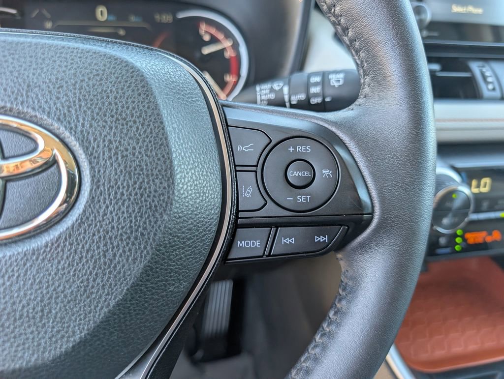 Used 2020 Toyota RAV4 Adventure image 23