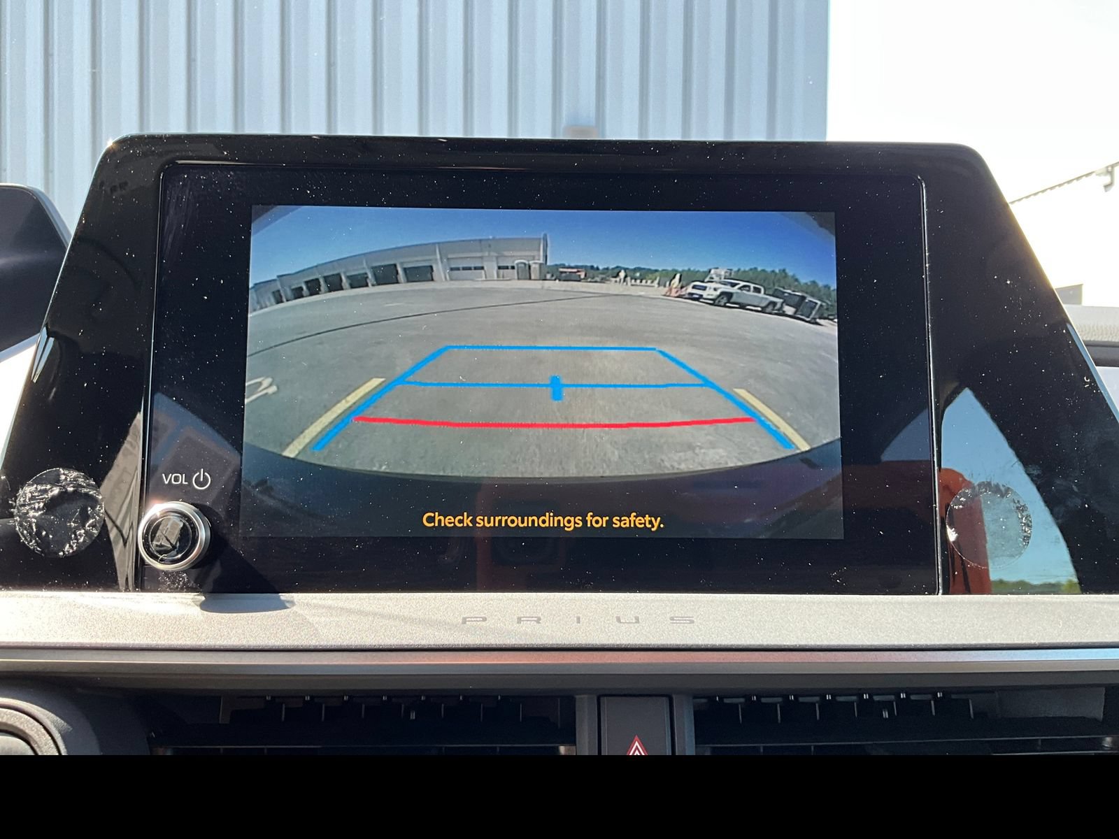 Used 2024 Toyota Prius LE FWD image 6