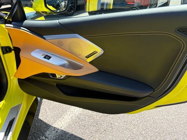 Used 2021 Chevrolet Corvette Stingray Preferred Conv w/ Z51 Performance Package RWD image 31