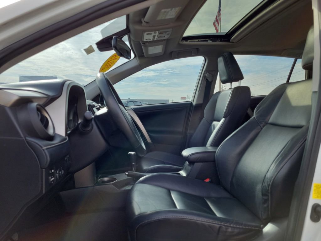 Used 2015 Toyota RAV4 Limited image 21