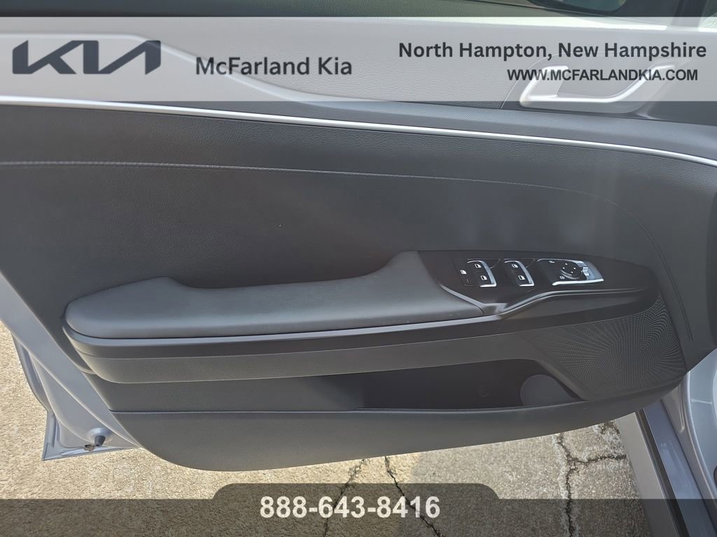 Used 2024 Kia K5 LXS image 12
