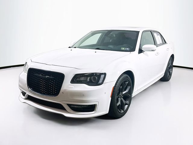 Used 2022 Chrysler 300 Touring L w/ Popular Equipment Group image 3