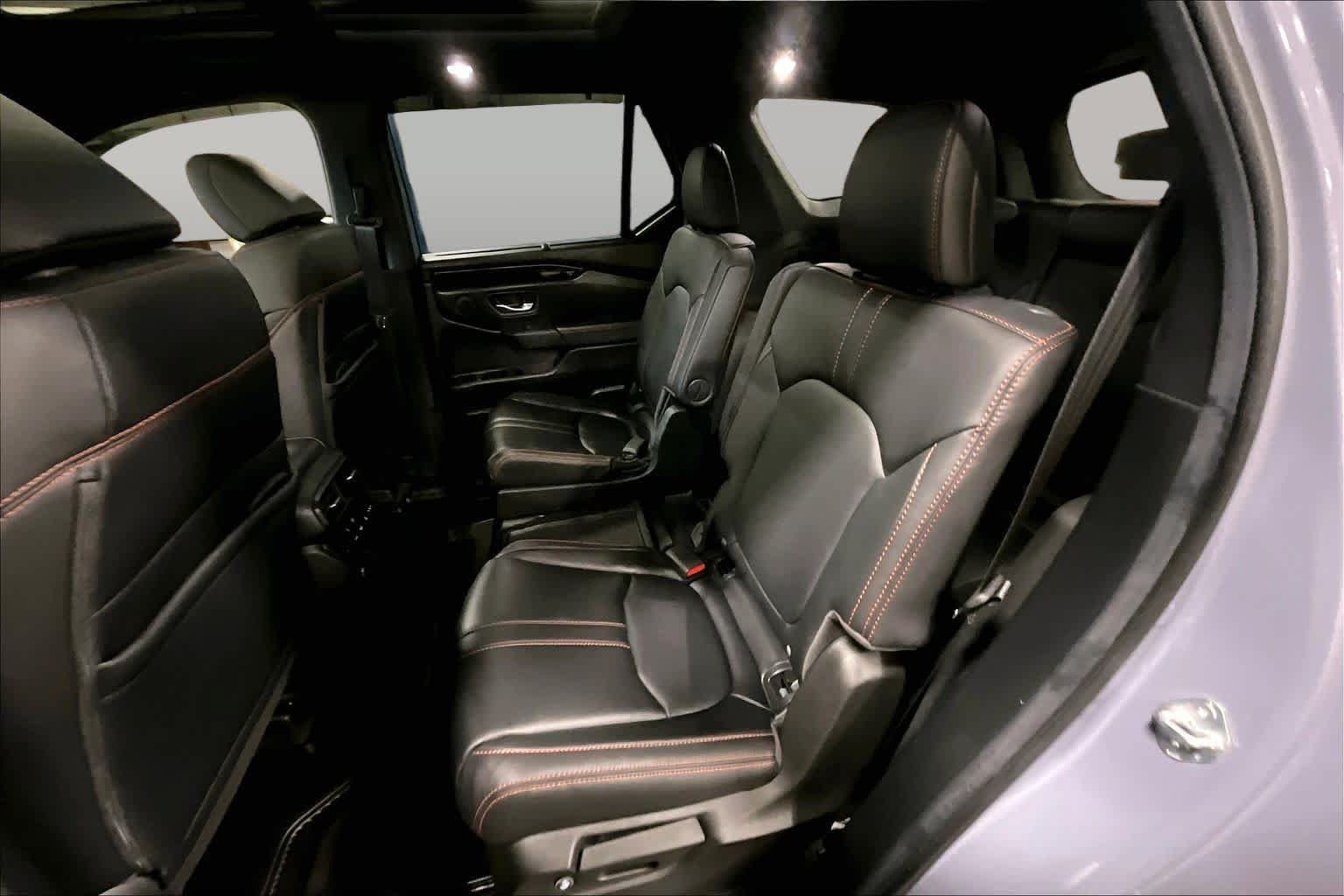 Used 2025 Honda Pilot TrailSport image 20